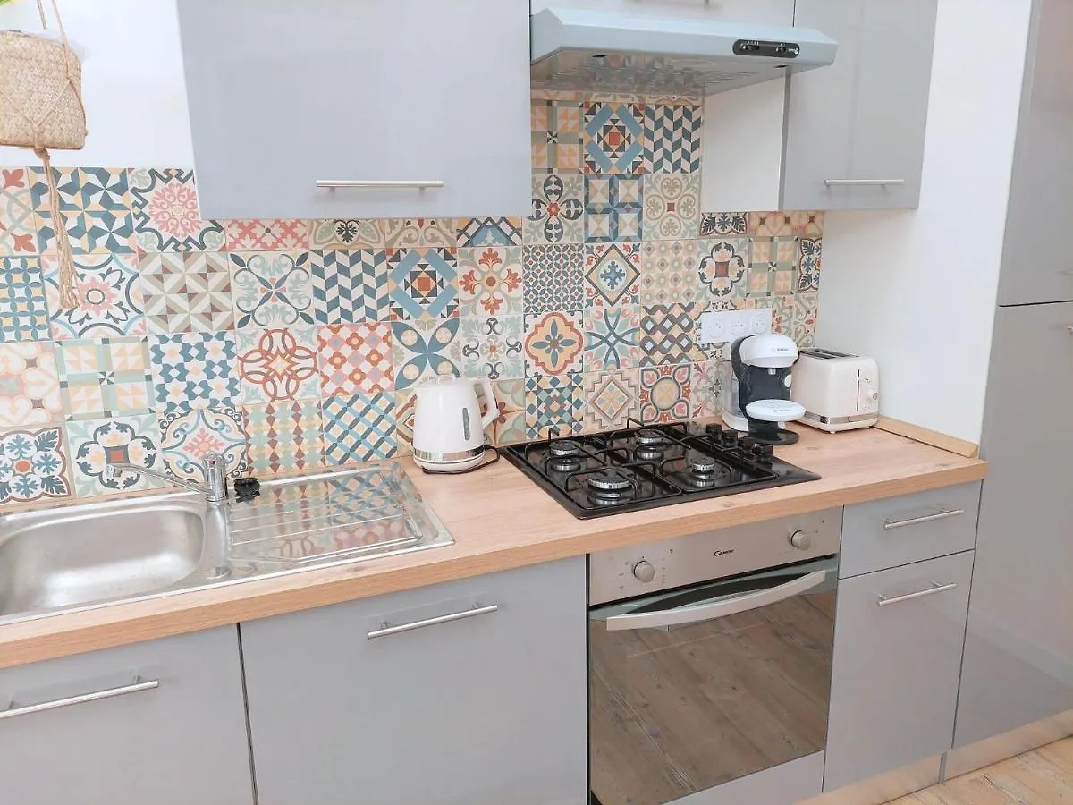 Holiday home Charming Granite Stone Cottage Between Land And Sea, In St Pol De Leon Saint-Pol-de-Leon