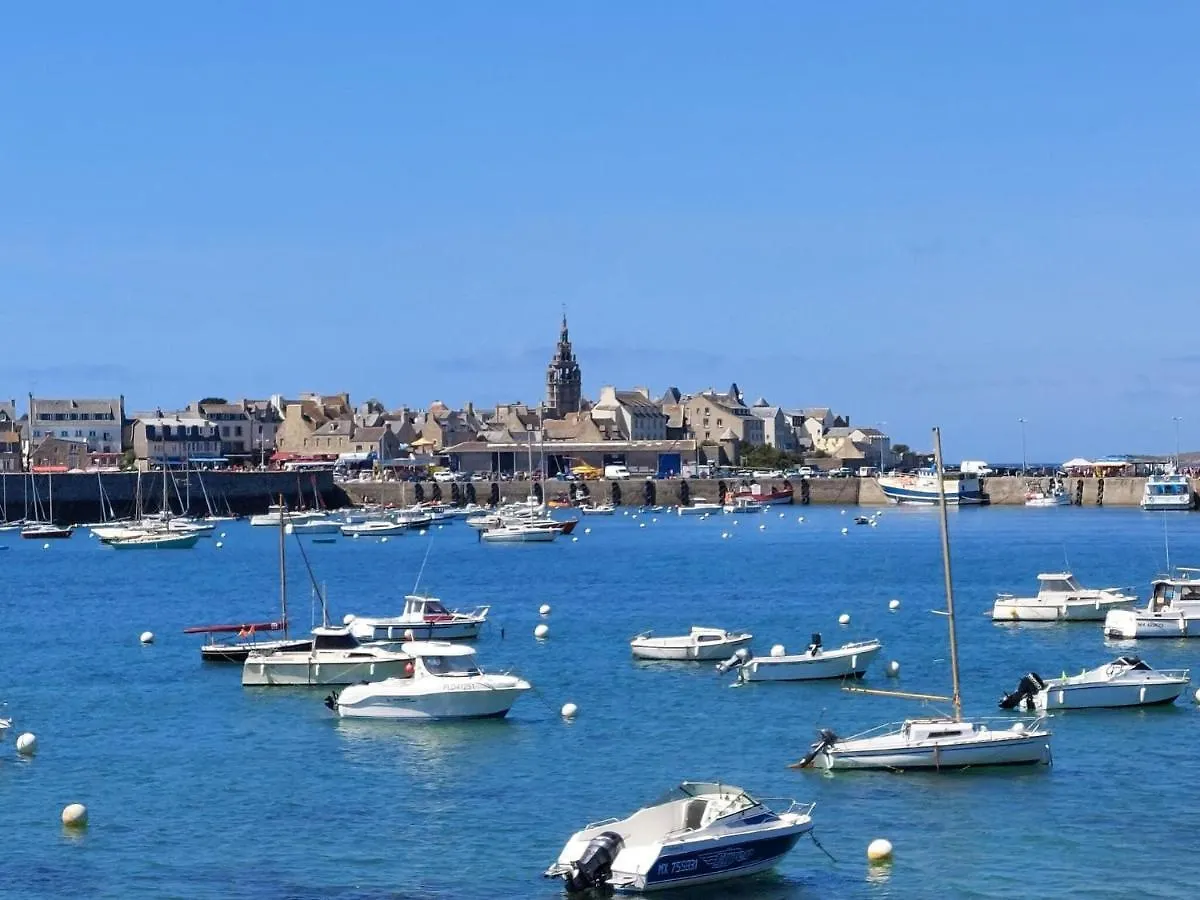Charming Granite Stone Cottage Between Land And Sea, In St Pol De Leon Saint-Pol-de-Leon