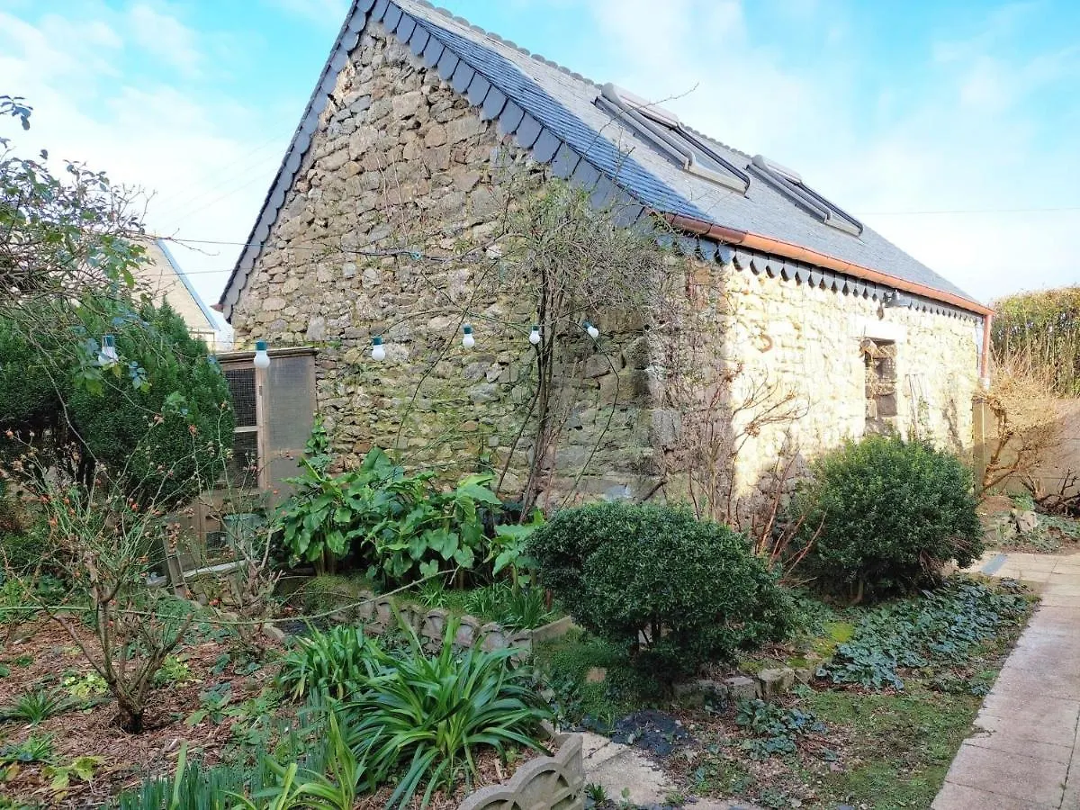 Holiday home Charming Granite Stone Cottage Between Land And Sea, In St Pol De Leon Saint-Pol-de-Leon France