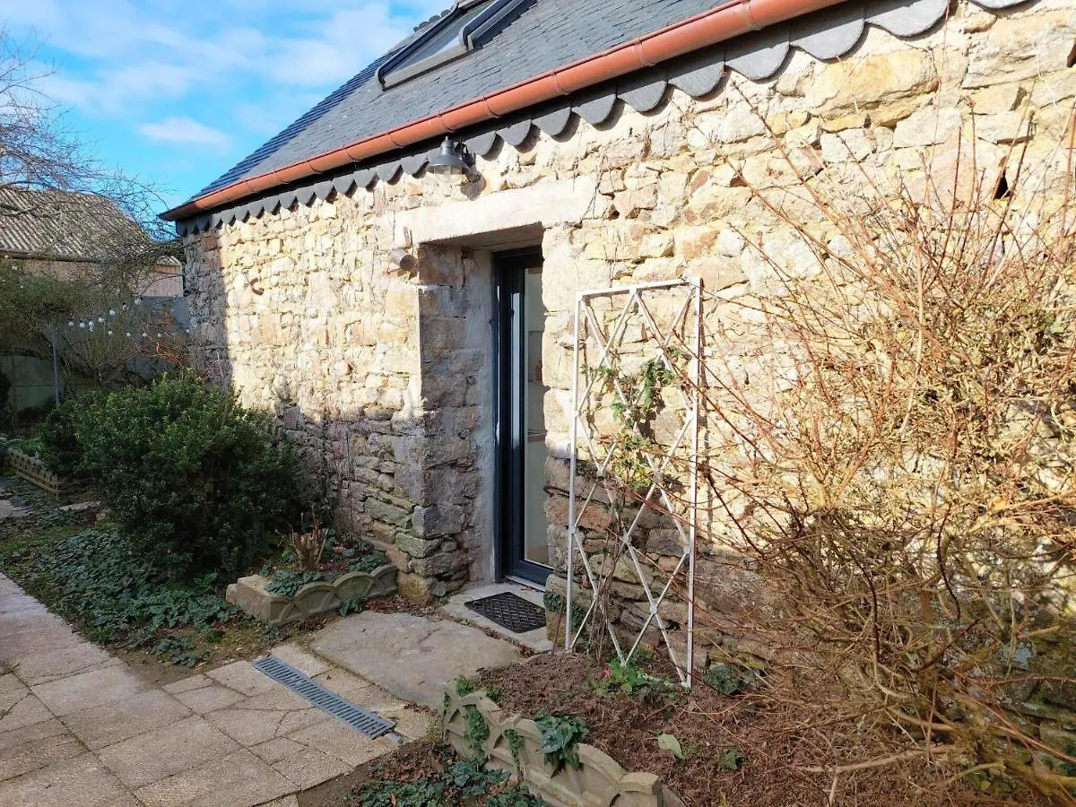 Charming Granite Stone Cottage Between Land And Sea, In St Pol De Leon Saint-Pol-de-Leon Holiday home