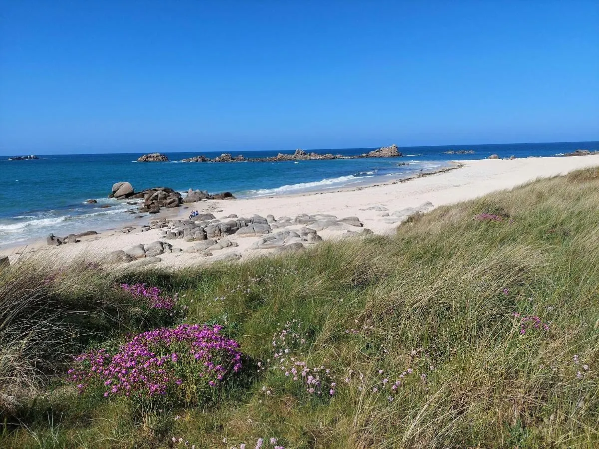 Holiday home Charming Granite Stone Cottage Between Land And Sea, In St Pol De Leon Saint-Pol-de-Leon